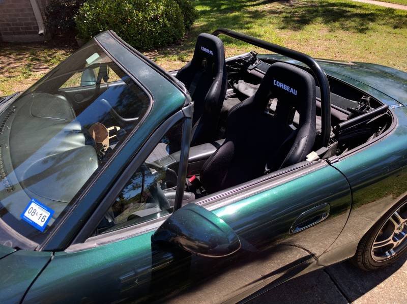 Corbeau A4 bucket seats